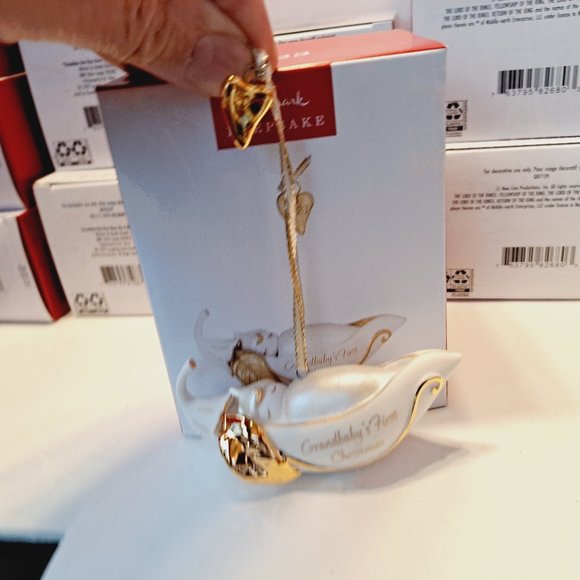 Hallmark Keepsake Grandbaby's First Christmas 2023 Christmas Tree Ornament - Picture 8 of 11